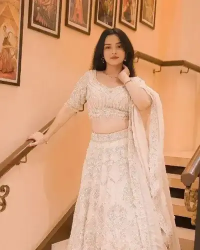 Escort Nandanvan